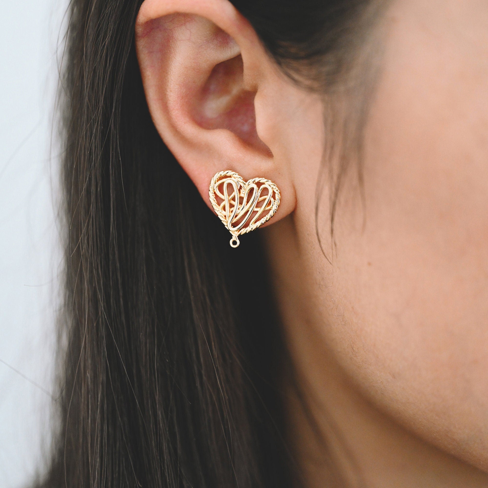 10pcs Gold Filigree Heart Earring with Loop, Gold Plated Brass Stud Earrings, Jewelry Findings, Wholesale Supplies (GB-3340)